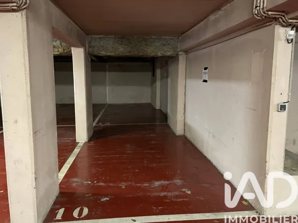 Parking 21 m² 