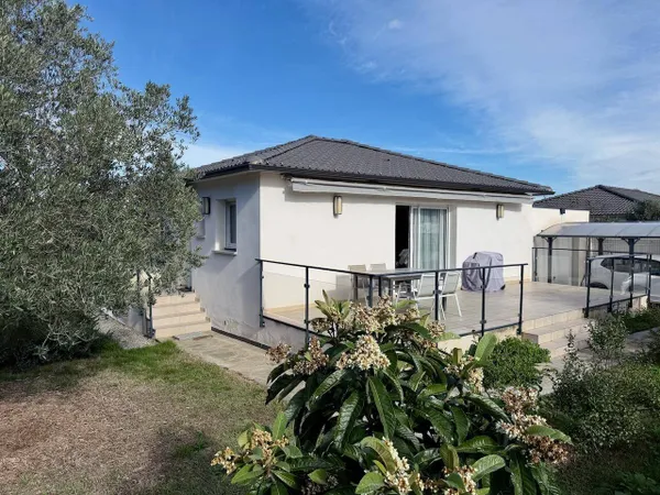 Maison de plain-pied 3 pièces 61 m² 