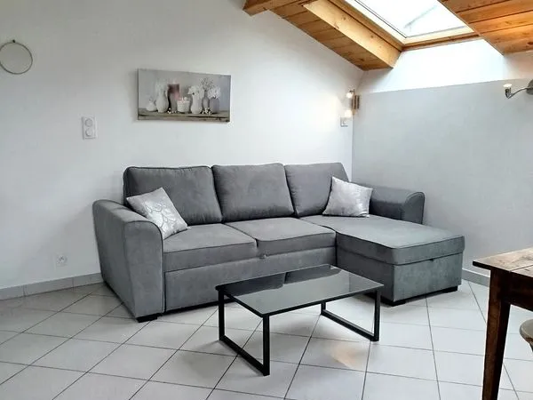 Beau studio avec terrasse et parking fermé 