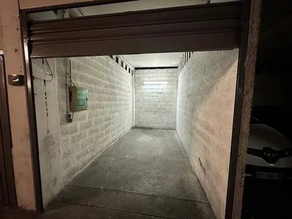 Parking 12 m² 