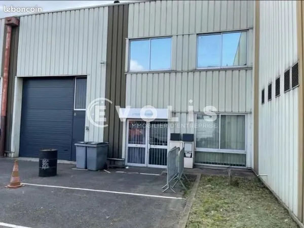 Local commercial 270 m² 