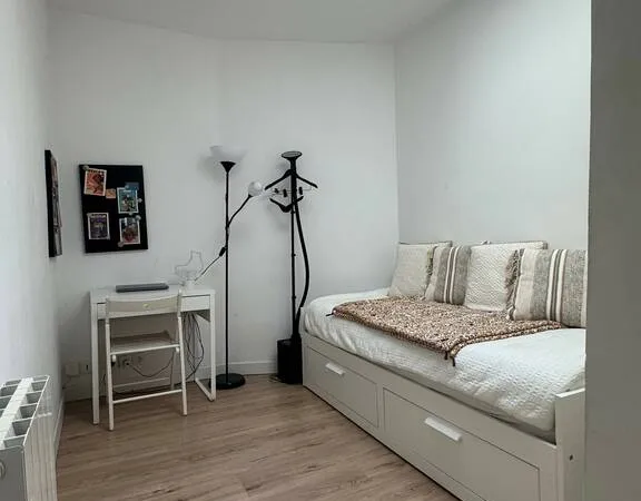Studio 1 pièce 17 m² 