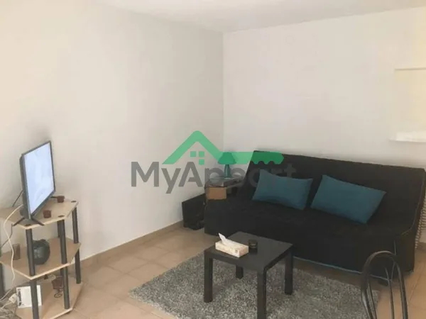 Studio 1 pièce 27 m² 