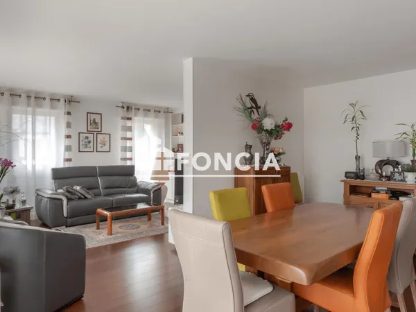 BEL APPARTEMENT DE 113M² HYPERCENTRE 