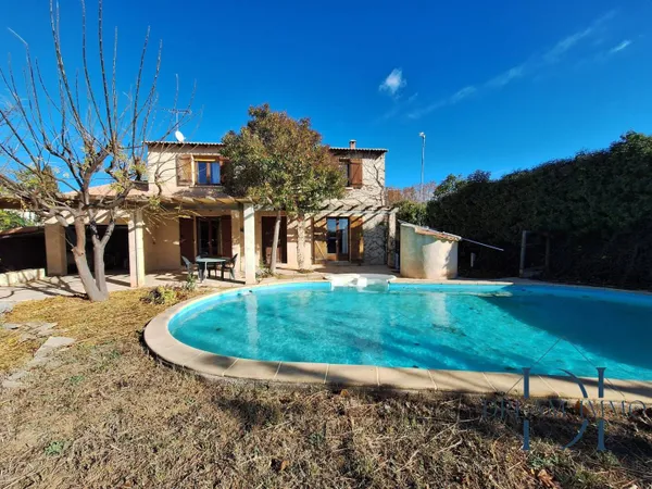 Villa 6 pièces 163 m² 