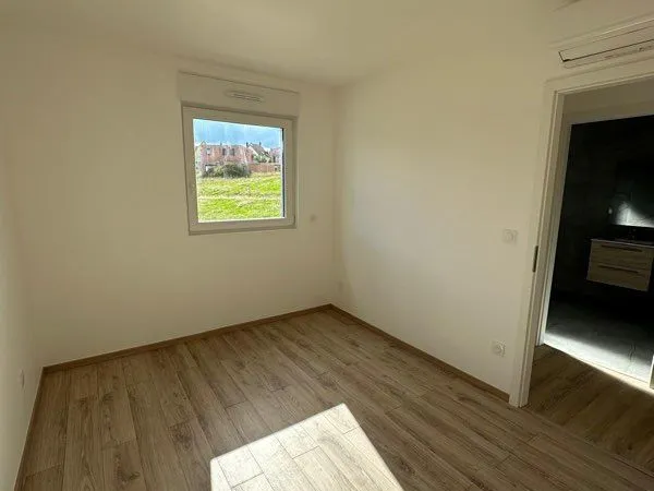 Appartement 3p 88m2 avec jardin à louer 