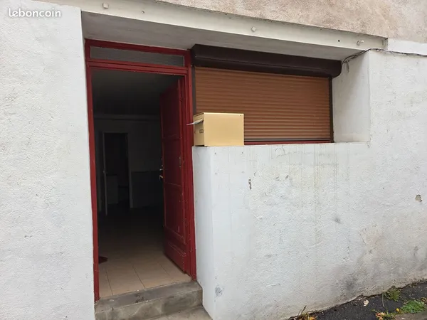 Studio 1 pièce 33 m² 