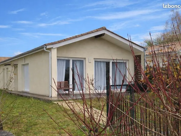 Maison récente à Fargues saint hilaire 