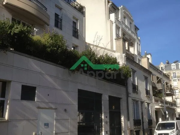 Studio 1 pièce 30 m² 