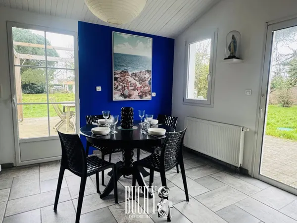 Maison de plain-pied 7 pièces 175 m² 
