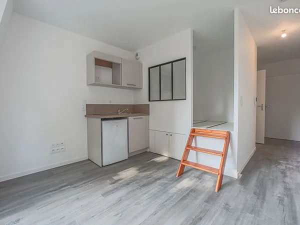 Studio 1 pièce 21 m² 