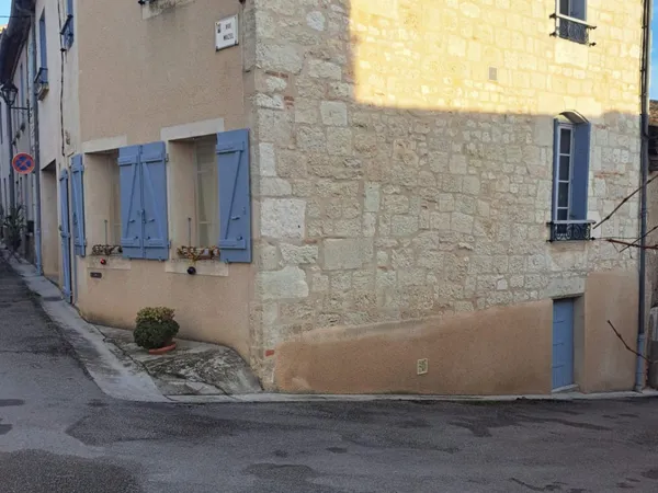 MAISON EN PIERRE 