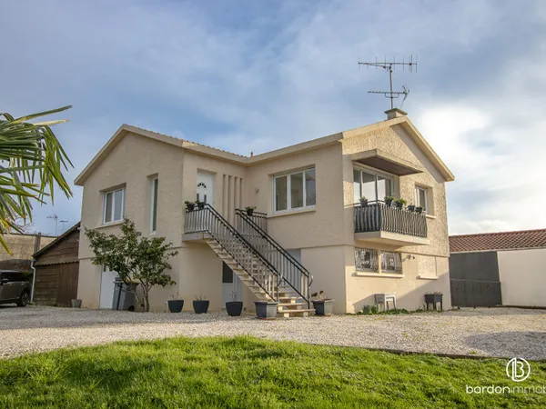 Maison Challans 157m2 - 5 chambres - Proche des commodités 