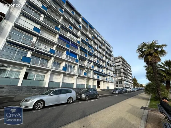 Studio 1 pièce 14 m² 
