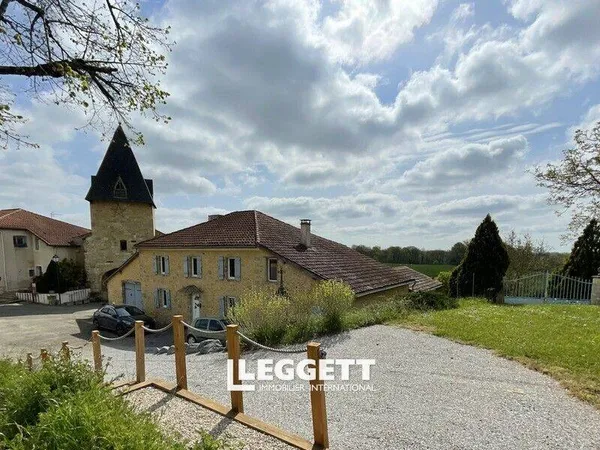 Maison 4 pièces 223 m² 