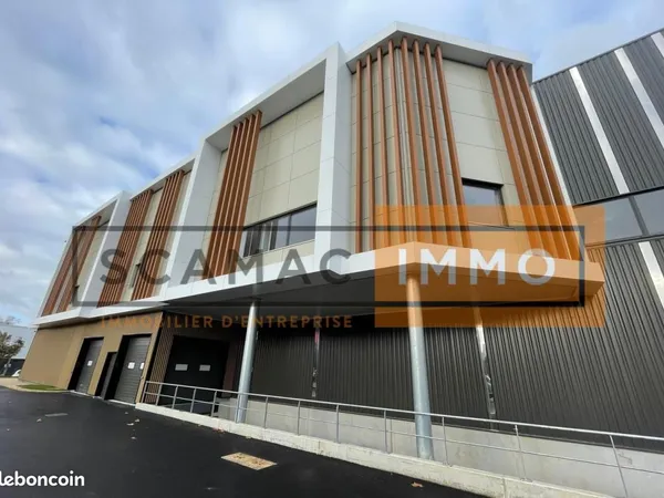 Local d'activité 1 104 m² 