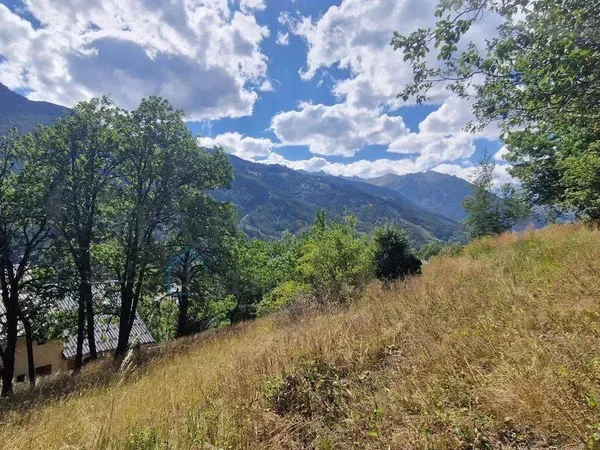 Terrain 950 m² 