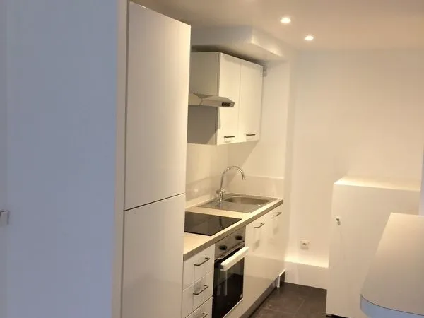 2 pièces de 50 m² + parking et cave à Puteaux 