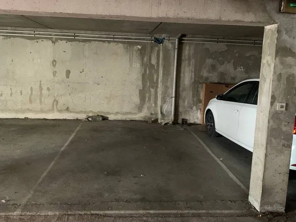 Parking 11 m² 