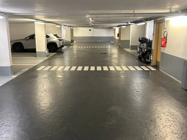 Vends parking Bosquet/Université Paris 7ème 