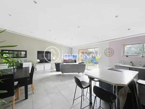 Maison 159 m2 - 6599 m2 de terrain - DRAGEY (50530) 