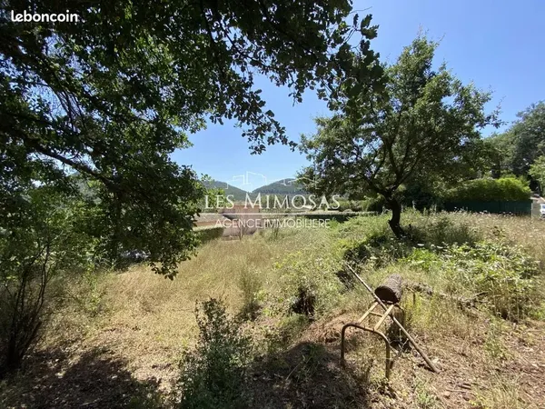 Terrain 2927 m² Bagnols-en-Forêt 