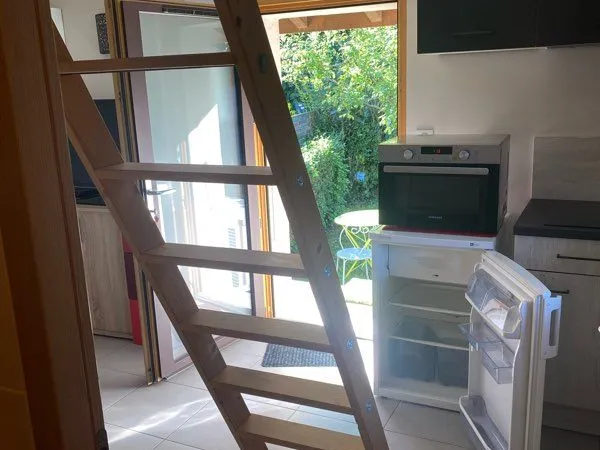 Loue studio . Tout équipé 