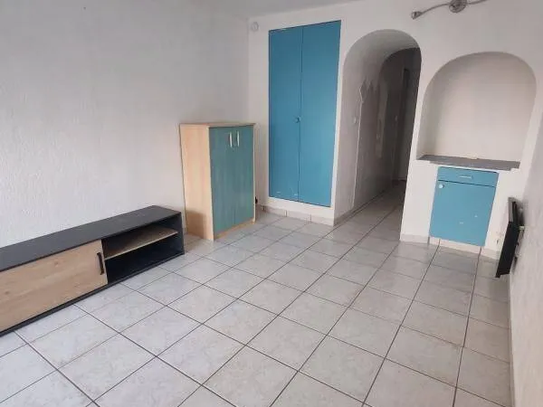 Studio 1 pièce 20 m² 