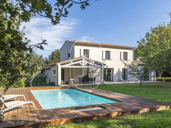 Belle propriété avec piscine et dépendance à vendre proche Perne 