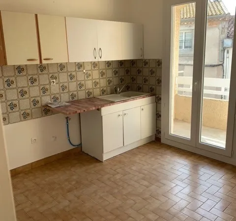Appartement 3 pièces avec cellier et balcon bien placé 