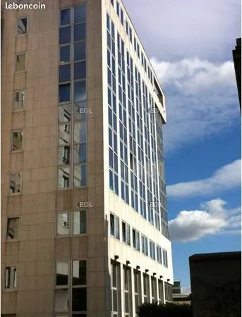 Bureaux 153 m² 