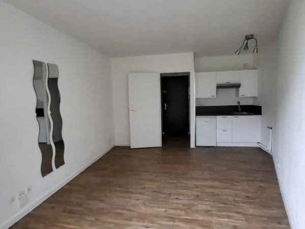 Studio 1 pièce 23 m² 