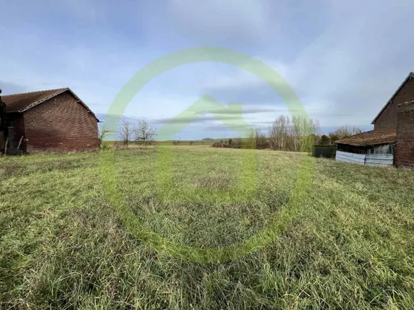 Terrain 3237 m² 