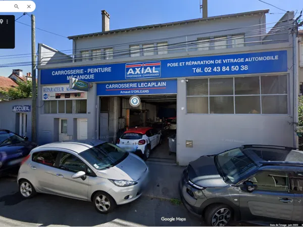 EXCEPTIONNEL IMMEUBLE MIXTE - LOCAL D'ACTIVITE ET GRAND LOGEMENT AU 1ER ETAGE 