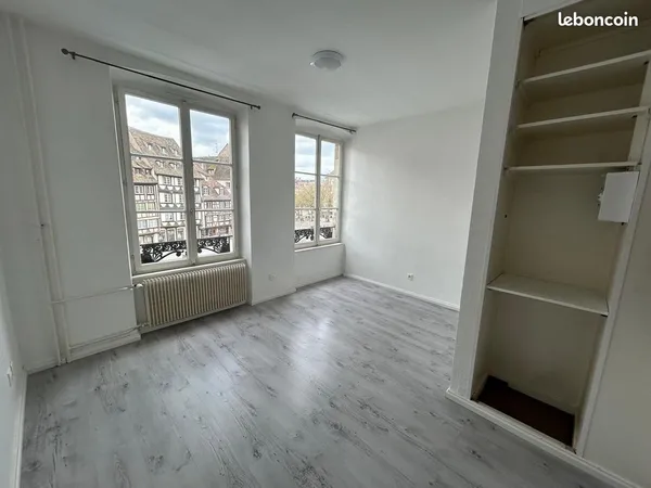 Studio 1 pièce 16 m² 