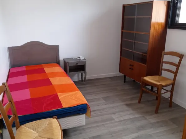 Loue chambre 15m² 