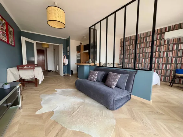 Vends T1 rénové à Six-Fours - Dernier étage 35m² Toulon 