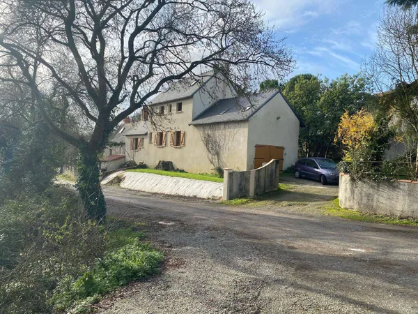 Maison 10 pièces 150 m² 