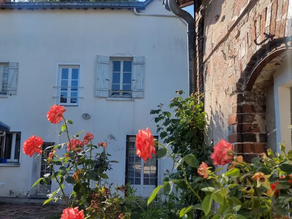 10 min EPERNON Maison ancienne et dépendances 