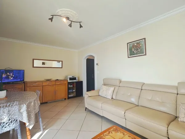 Appartement T3 traversant de 58 m2  Bastia Sud