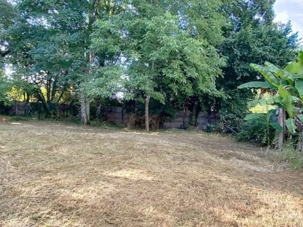 Terrain 655 m² 