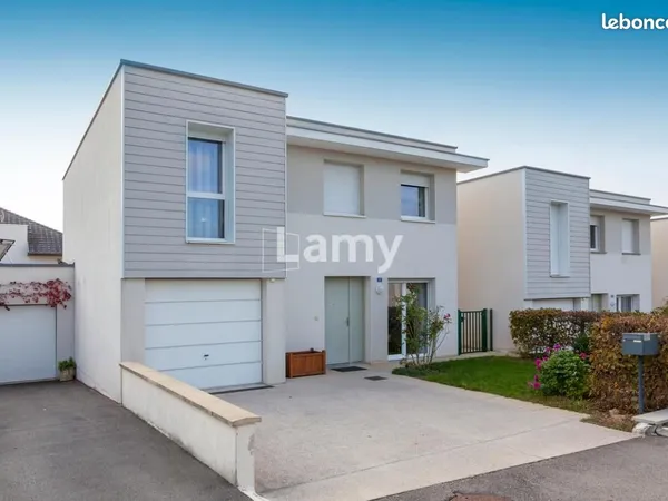 Maison 5 pièces 107 m² 