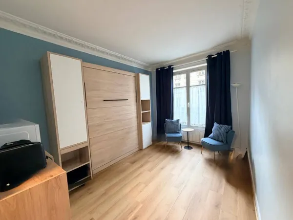 Studio 1 pièce 18 m² 