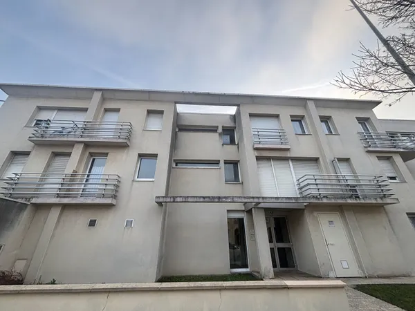 REIMS mandat exclusif Studio avec parking 