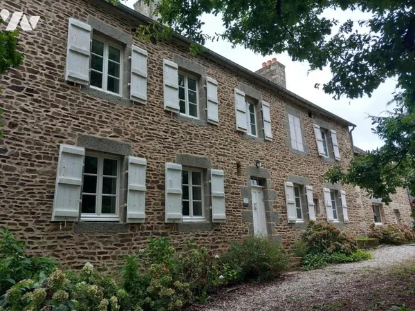 Maison 10 pièces 235 m² 