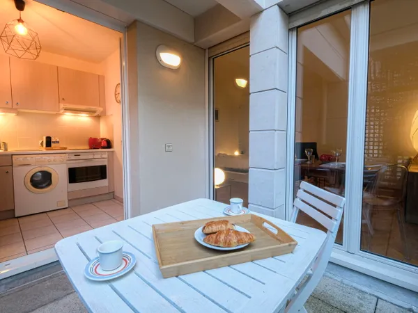 VENDS STUDIO DANS RESIDENCES SERVICES LES HESPERIDES 35m² Issy-les-Moulineaux (92) 