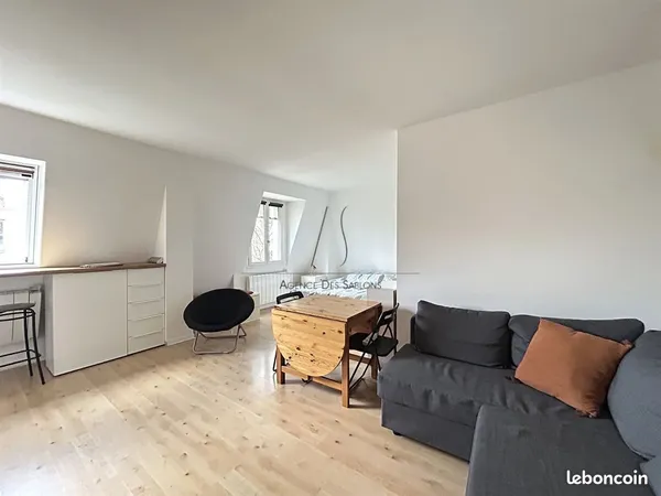 Studio 1 pièce 32 m² 