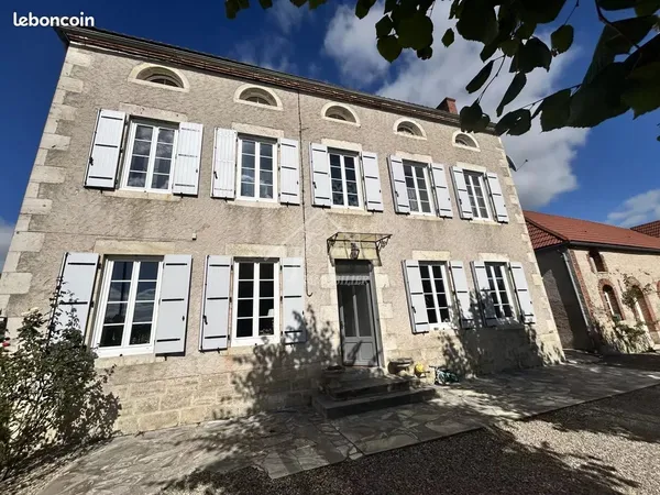 Maison 10 pièces 260 m² 