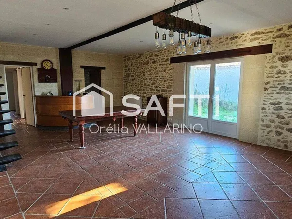 Maison 8 pièces 202 m² 