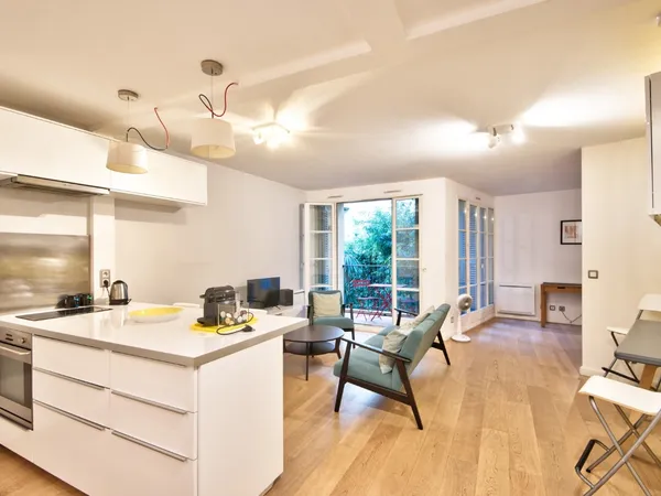 NICE GARIBALDI - APPARTEMENT 2 PIECES DE 43 M2 A VENDRE - PARFAIT ETAT - RESIDENCE PRISEE - IDEAL 